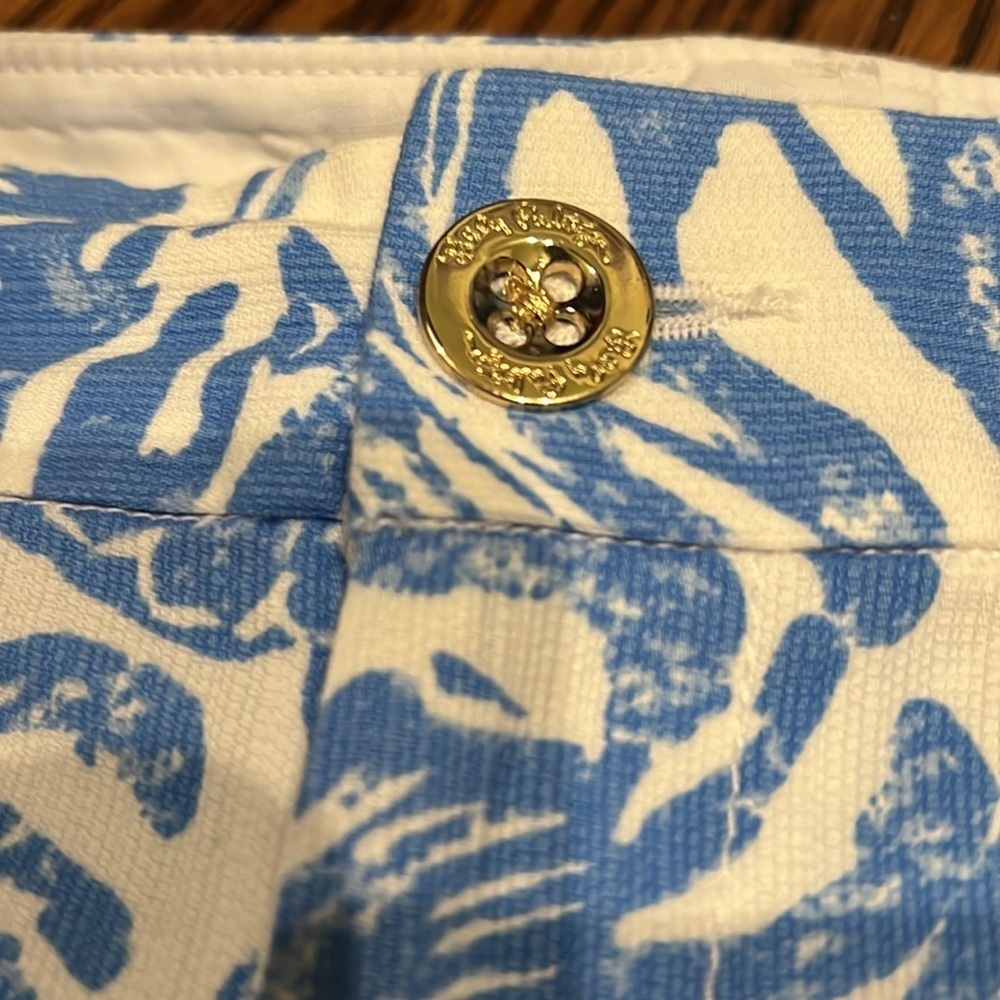 Lilly Pulitzer Callahan Shorts Resort White and Blue On a Roll size 10 NWT - Picture 4 of 8